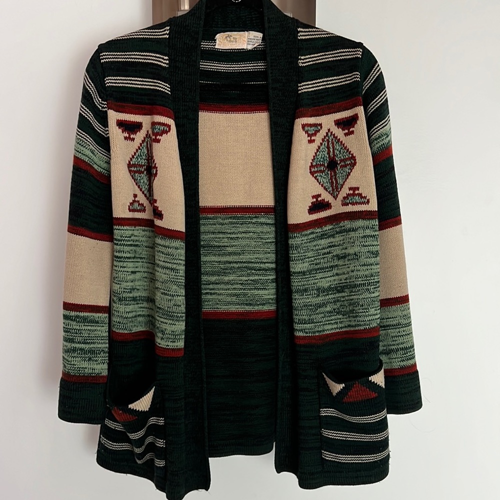 Vintage cardi. Such a gem!
